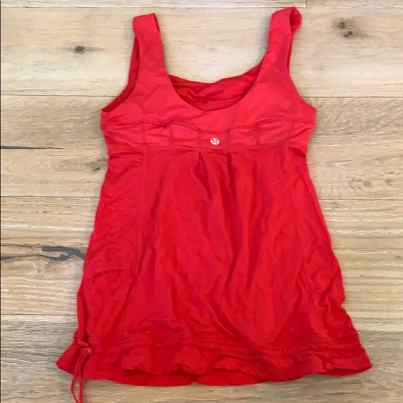 Red lulu tank - Picture 2 of 2